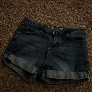 Juniors Jean shorts size 5 great condition
